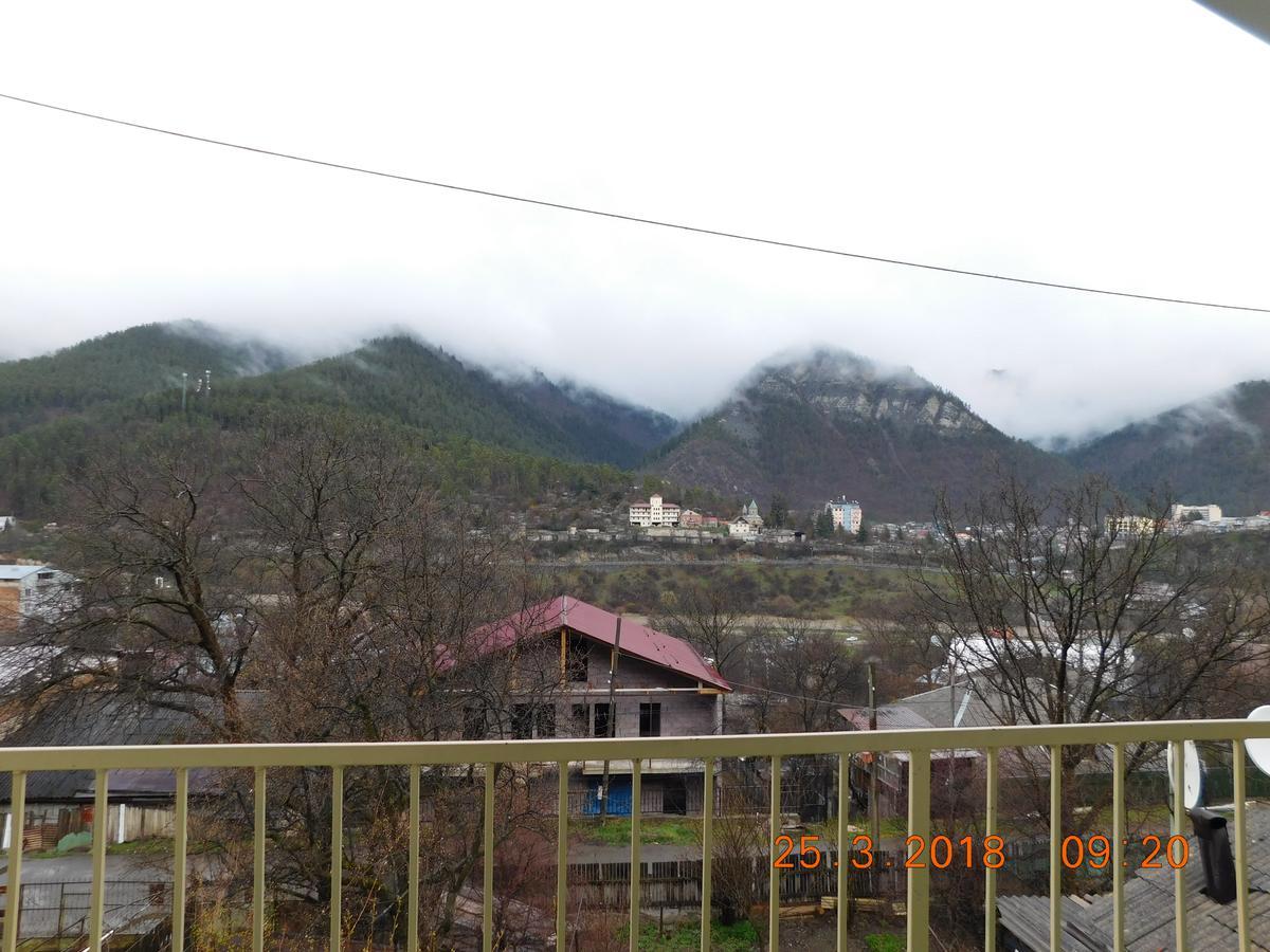 Akaki'S Guesthouse Borjomi Esterno foto